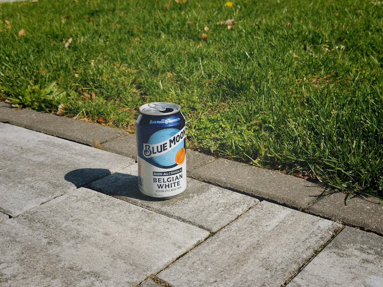 Blue Moon Belgian White by Blue Moon Brewing Company, a Witbier non-alcoholic beer